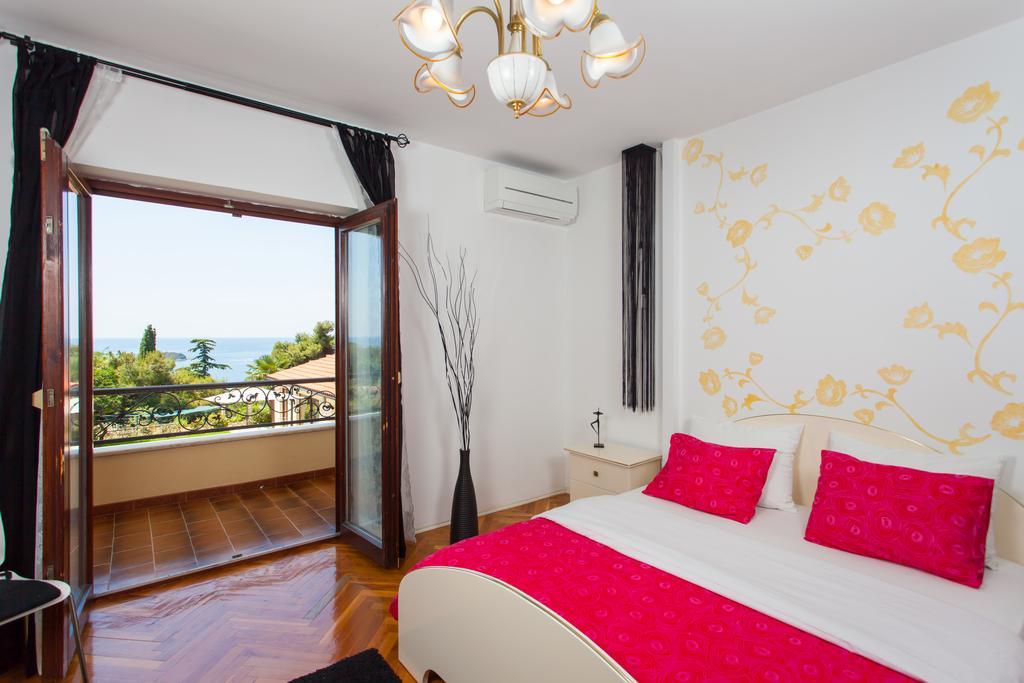 Premium Central Apartments Vrsar Exterior photo