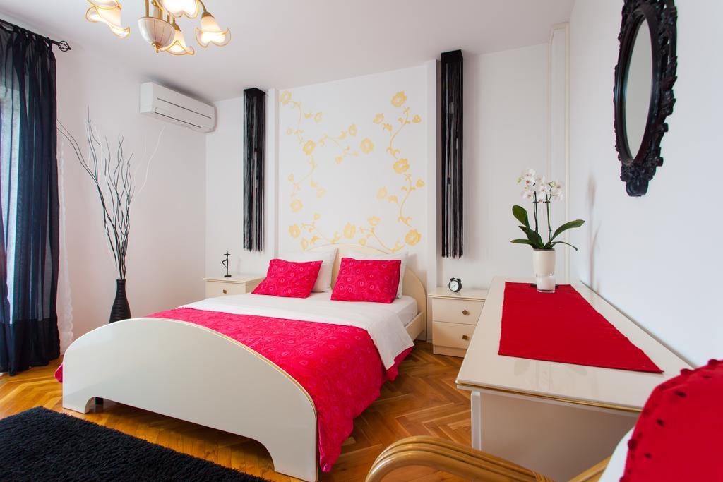 Premium Central Apartments Vrsar Exterior photo